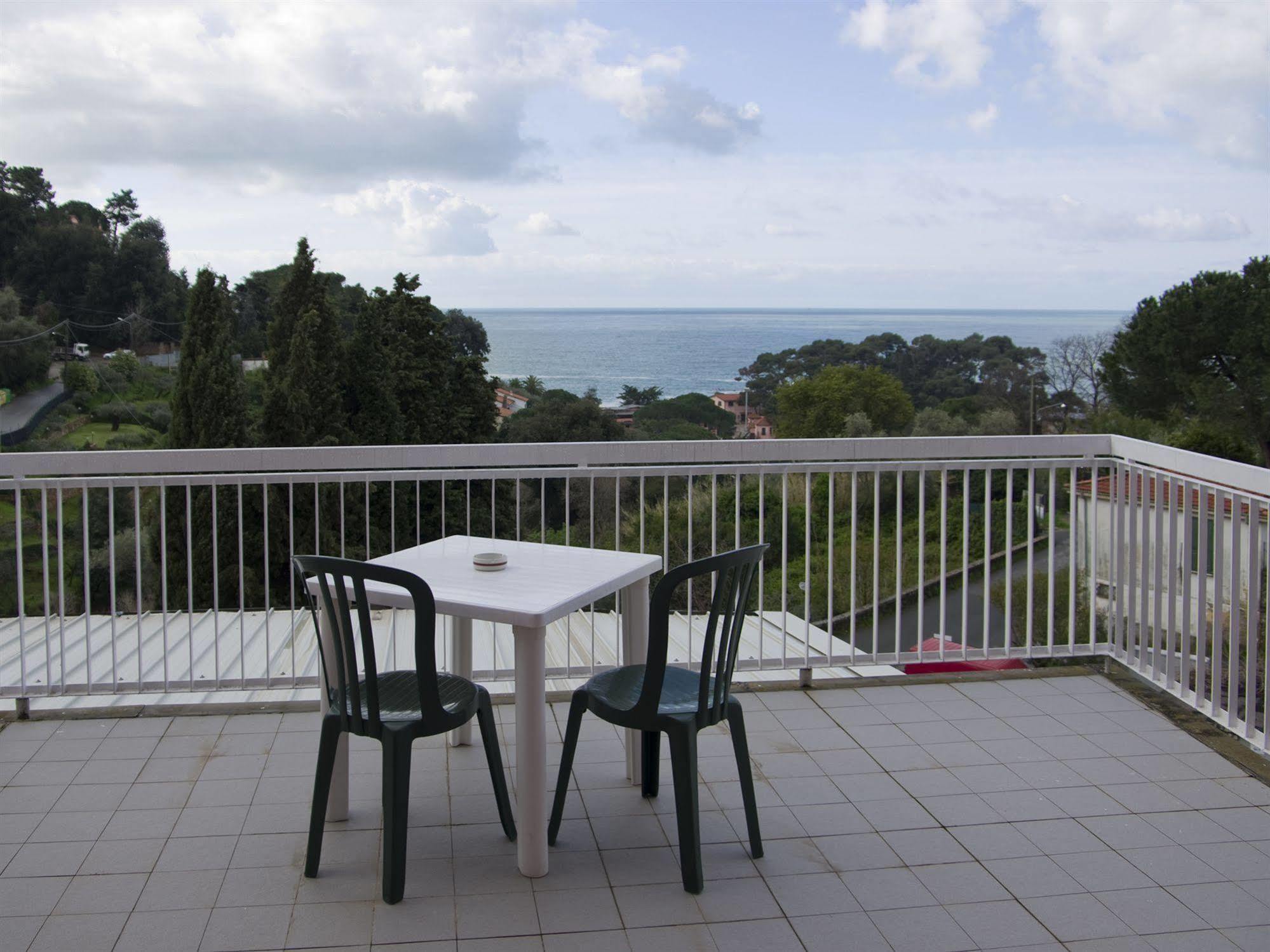 Hotel Cristallo Lerici Exterior foto