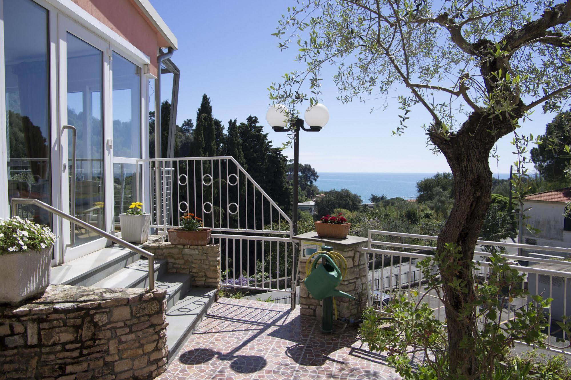 Hotel Cristallo Lerici Exterior foto